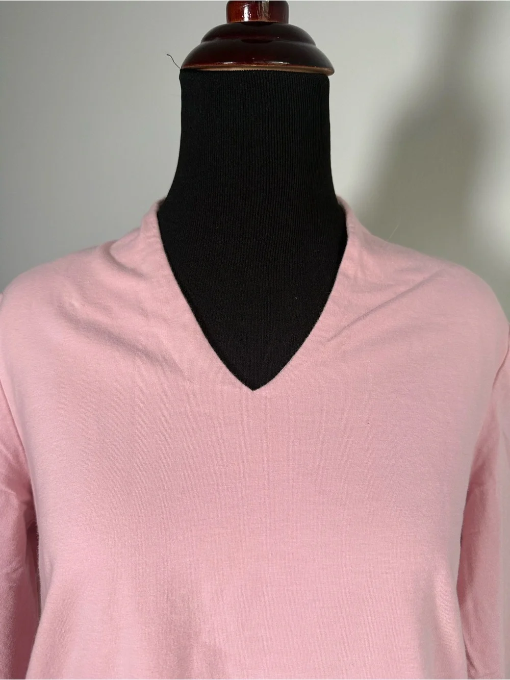 Norm Thompson Pink V Neck Top Medium 3/4 Sleeve Stretch Casual - Picture 5 of 6